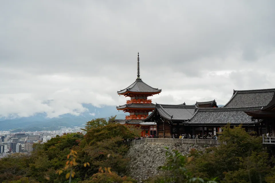 Pagoda and temple hall above the treeline